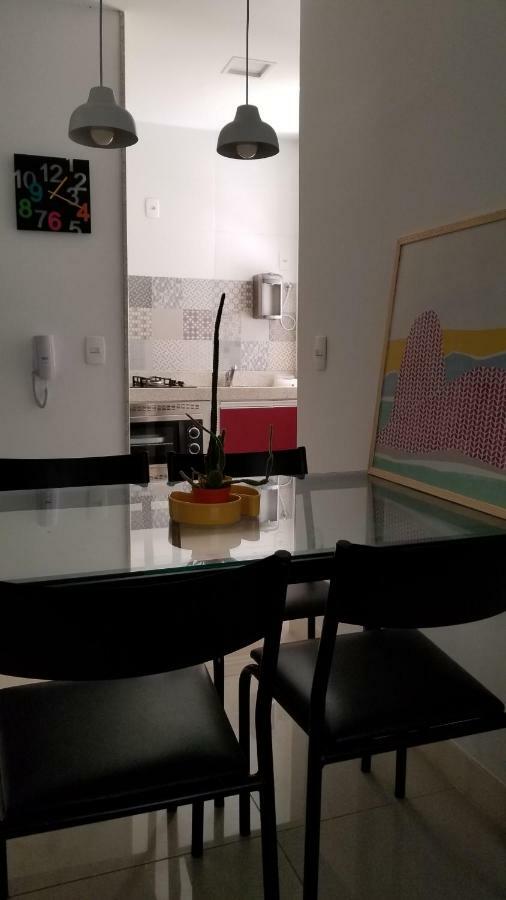 Apartamento Em Copacabana - Rua Bolivar - 2 Quartos - Excelente Localizacao Rio de Janeiro Eksteriør bilde
